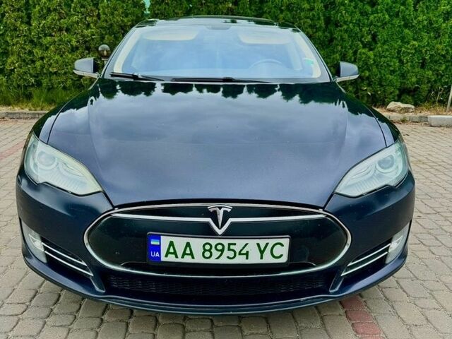 Синий Тесла Модель С, объемом двигателя 0 л и пробегом 300 тыс. км за 12400 $, фото 1 на Automoto.ua