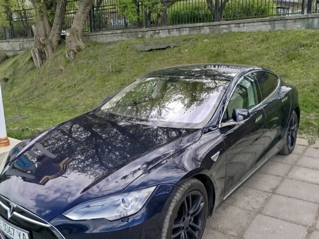 Синий Тесла Модель С, объемом двигателя 0 л и пробегом 140 тыс. км за 12500 $, фото 1 на Automoto.ua