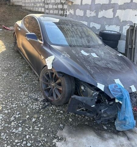 Синій Тесла Модель С, об'ємом двигуна 0 л та пробігом 107 тис. км за 8400 $, фото 1 на Automoto.ua