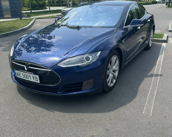 Синий Тесла Модель С, объемом двигателя 0 л и пробегом 170 тыс. км за 13900 $, фото 1 на Automoto.ua