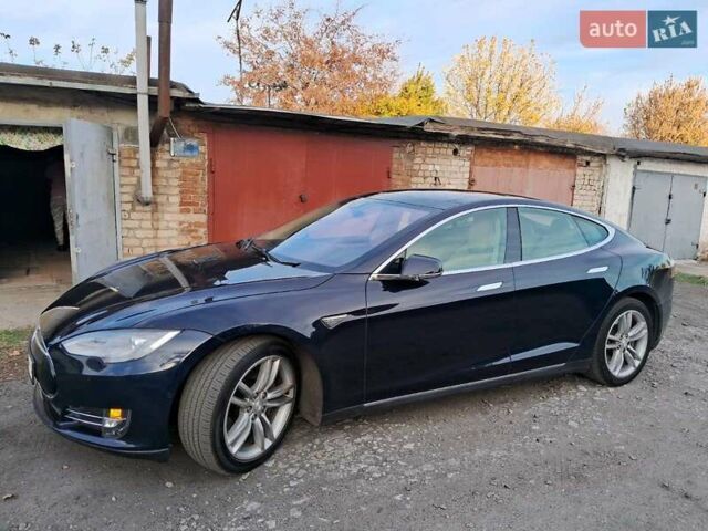 Синий Тесла Модель С, объемом двигателя 0 л и пробегом 189 тыс. км за 15100 $, фото 1 на Automoto.ua