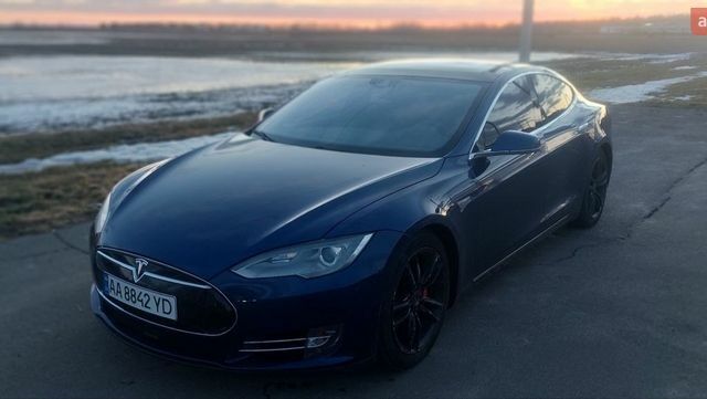 Синій Тесла Модель С, об'ємом двигуна 0 л та пробігом 285 тис. км за 13500 $, фото 1 на Automoto.ua