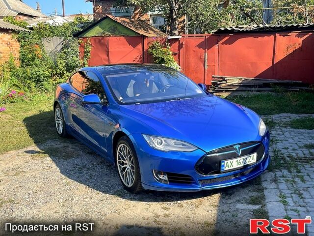 Синій Тесла Модель С, об'ємом двигуна 85 л та пробігом 94 тис. км за 18000 $, фото 1 на Automoto.ua