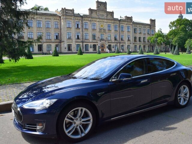 Синий Тесла Модель С, объемом двигателя 0 л и пробегом 150 тыс. км за 12900 $, фото 1 на Automoto.ua
