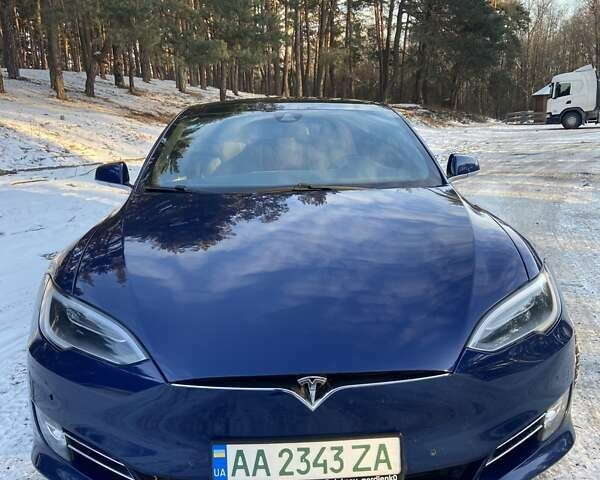 Синий Тесла Модель С, объемом двигателя 0 л и пробегом 123 тыс. км за 20200 $, фото 1 на Automoto.ua