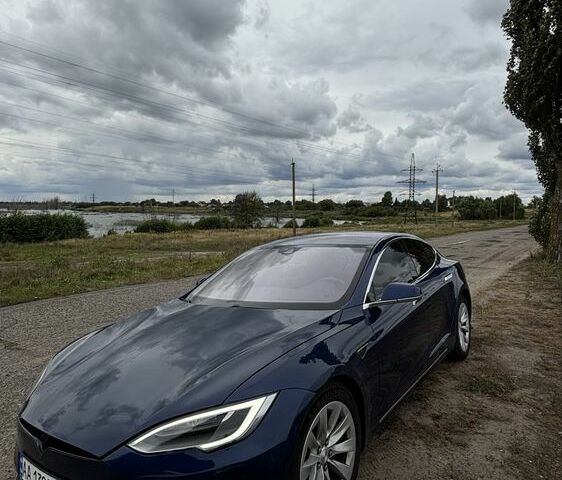 Синий Тесла Модель С, объемом двигателя 0 л и пробегом 218 тыс. км за 15000 $, фото 1 на Automoto.ua
