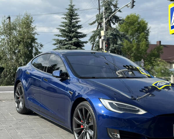 Тесла Модель С 2016 в Львове на Automoto.ua Синий Тесла Модель С, объемом двигателя 0 л и пробегом 161 тыс. км за 21999 $, фото 1 на Automoto.ua