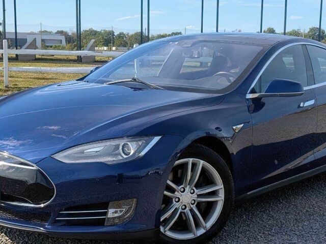Тесла Модель С 2016 в Одессе на Automoto.ua Синий Тесла Модель С, объемом двигателя 0 л и пробегом 78 тыс. км за 11600 $, фото 1 на Automoto.ua