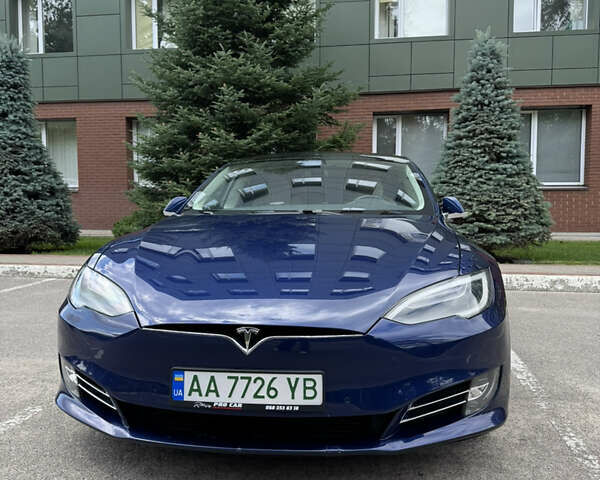 Синий Тесла Модель С, объемом двигателя 0 л и пробегом 200 тыс. км за 20500 $, фото 1 на Automoto.ua