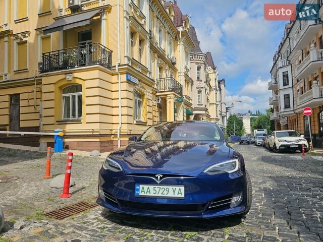 Синий Тесла Модель С, объемом двигателя 0 л и пробегом 99 тыс. км за 18800 $, фото 1 на Automoto.ua