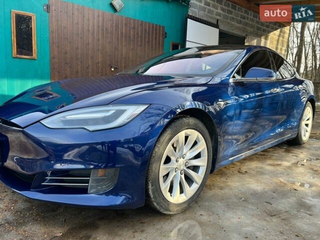 Синий Тесла Модель С, объемом двигателя 0 л и пробегом 200 тыс. км за 14950 $, фото 1 на Automoto.ua