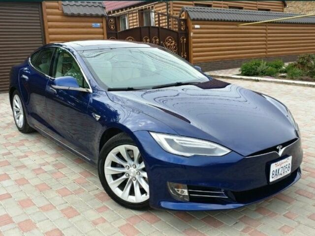Синій Тесла Модель С, об'ємом двигуна 0 л та пробігом 9 тис. км за 45499 $, фото 1 на Automoto.ua