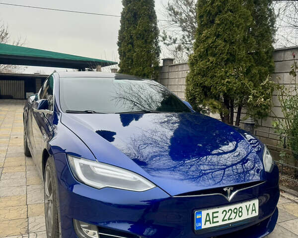 Синій Тесла Модель С, об'ємом двигуна 0 л та пробігом 150 тис. км за 19000 $, фото 1 на Automoto.ua