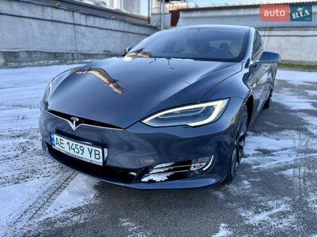 Синий Тесла Модель С, объемом двигателя 0 л и пробегом 53 тыс. км за 34999 $, фото 1 на Automoto.ua