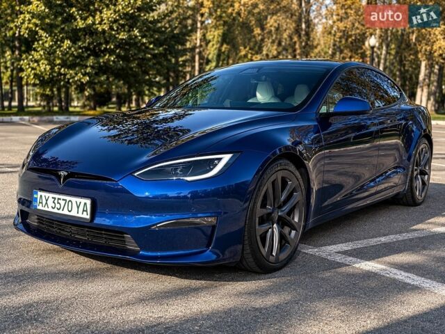 Синий Тесла Модель С, объемом двигателя 0 л и пробегом 63 тыс. км за 35000 $, фото 1 на Automoto.ua