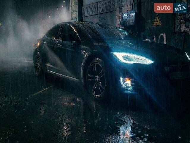 Зеленый Тесла Модель С, объемом двигателя 0 л и пробегом 190 тыс. км за 12500 $, фото 1 на Automoto.ua