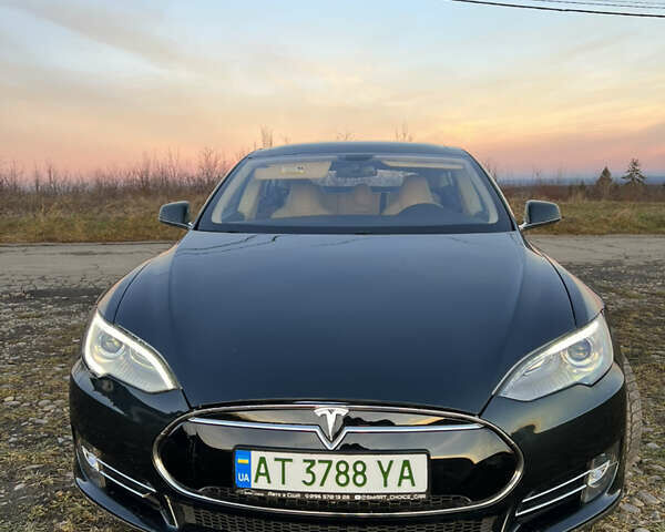 Зеленый Тесла Модель С, объемом двигателя 0 л и пробегом 166 тыс. км за 11299 $, фото 1 на Automoto.ua