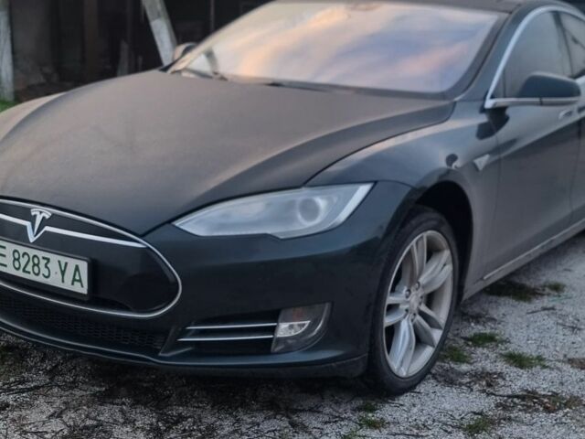 Зеленый Тесла Модель С, объемом двигателя 0 л и пробегом 200 тыс. км за 12000 $, фото 1 на Automoto.ua