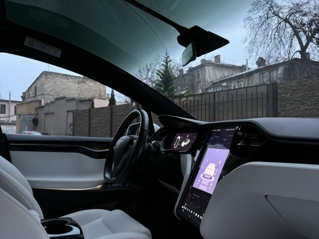 Тесла Модель Х 2020 в Одессе на Automoto.ua Белый Тесла Модель Х, объемом двигателя 0 л и пробегом 197 тыс. км за 27000 $, фото 1 на Automoto.ua