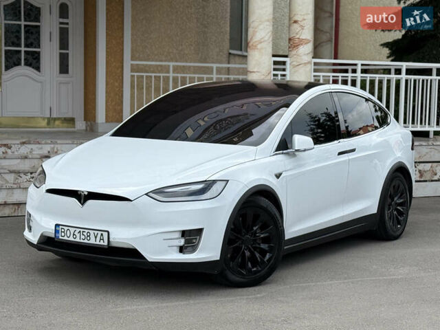Білий Тесла Модель Х, об'ємом двигуна 0 л та пробігом 125 тис. км за 21000 $, фото 1 на Automoto.ua