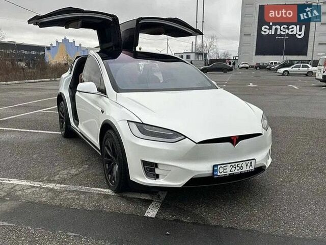 Белый Тесла Модель Х, объемом двигателя 0 л и пробегом 169 тыс. км за 20000 $, фото 1 на Automoto.ua
