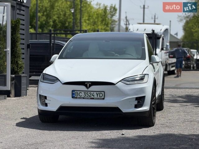 Белый Тесла Модель Х, объемом двигателя 0 л и пробегом 150 тыс. км за 19500 $, фото 1 на Automoto.ua