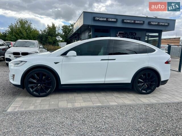 Білий Тесла Модель Х, об'ємом двигуна 0 л та пробігом 205 тис. км за 18900 $, фото 1 на Automoto.ua