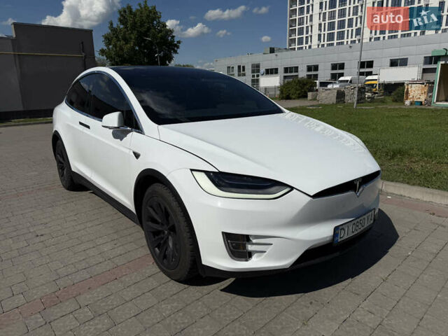 Белый Тесла Модель Х, объемом двигателя 0 л и пробегом 75 тыс. км за 24999 $, фото 1 на Automoto.ua