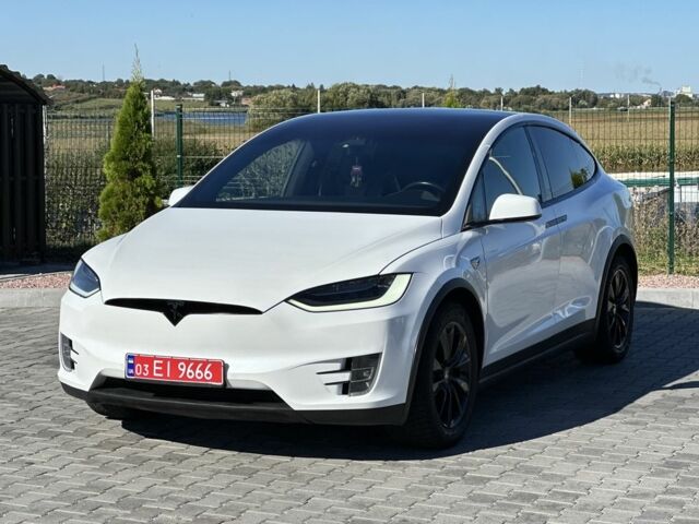 Белый Тесла Модель Х, объемом двигателя 0 л и пробегом 134 тыс. км за 22500 $, фото 1 на Automoto.ua