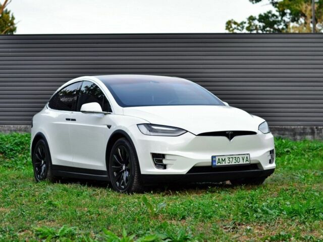 Белый Тесла Модель Х, объемом двигателя 0 л и пробегом 86 тыс. км за 21000 $, фото 1 на Automoto.ua