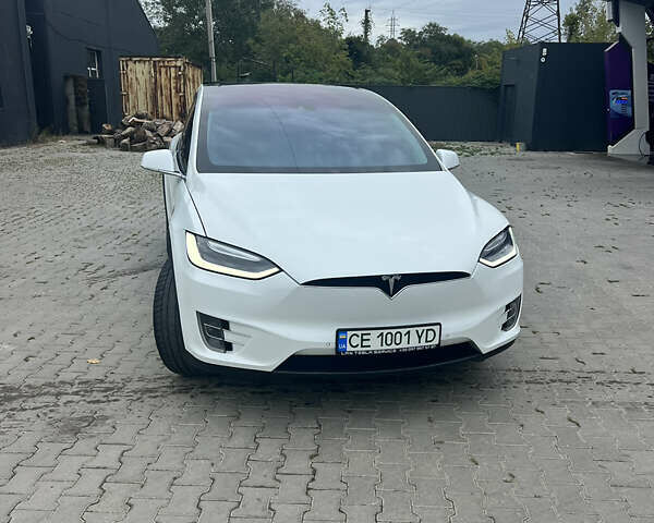 Белый Тесла Модель Х, объемом двигателя 0 л и пробегом 98 тыс. км за 19200 $, фото 1 на Automoto.ua