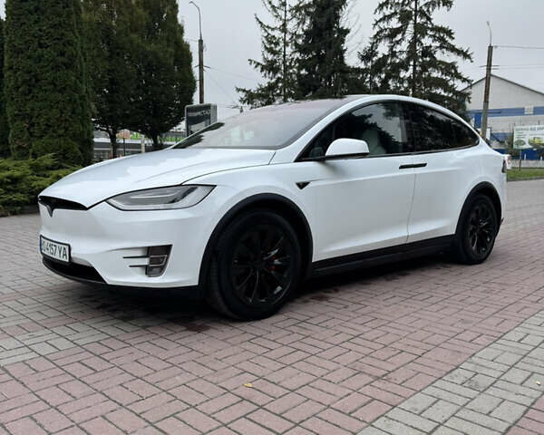 Білий Тесла Модель Х, об'ємом двигуна 0 л та пробігом 150 тис. км за 22500 $, фото 1 на Automoto.ua