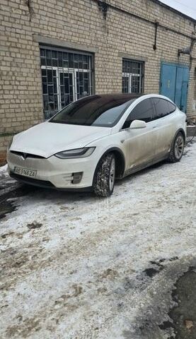 Білий Тесла Модель Х, об'ємом двигуна 0 л та пробігом 190 тис. км за 28500 $, фото 1 на Automoto.ua