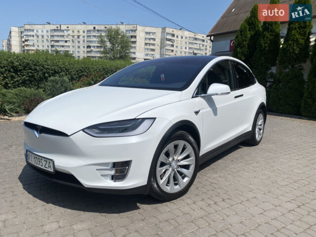 Белый Тесла Модель Х, объемом двигателя 0 л и пробегом 170 тыс. км за 24000 $, фото 1 на Automoto.ua