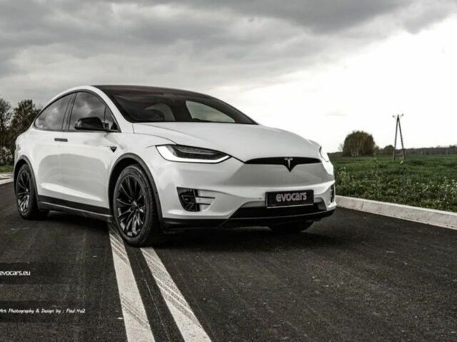 Білий Тесла Модель Х, об'ємом двигуна 0 л та пробігом 89 тис. км за 55000 $, фото 1 на Automoto.ua
