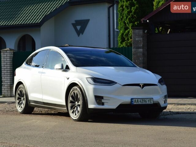 Білий Тесла Модель Х, об'ємом двигуна 0 л та пробігом 146 тис. км за 24499 $, фото 1 на Automoto.ua