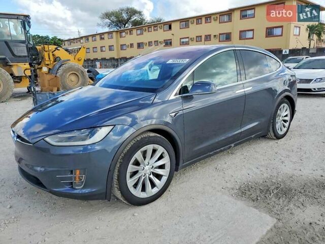 Білий Тесла Модель Х, об'ємом двигуна 0 л та пробігом 53 тис. км за 7000 $, фото 1 на Automoto.ua