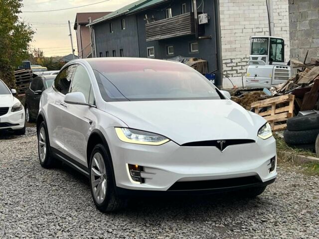 Білий Тесла Модель Х, об'ємом двигуна 0 л та пробігом 82 тис. км за 25500 $, фото 1 на Automoto.ua