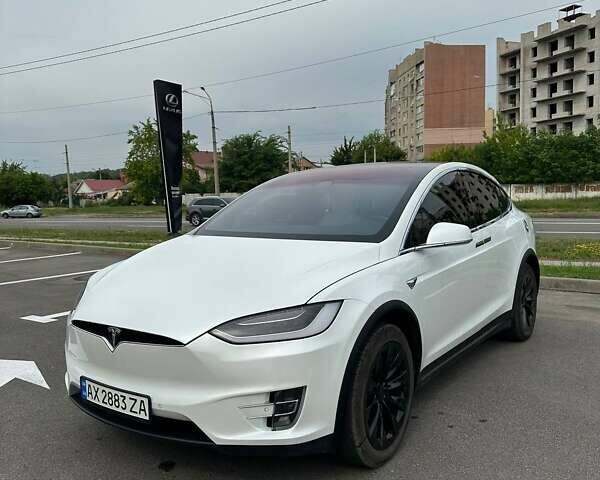 Білий Тесла Модель Х, об'ємом двигуна 0 л та пробігом 83 тис. км за 22500 $, фото 1 на Automoto.ua