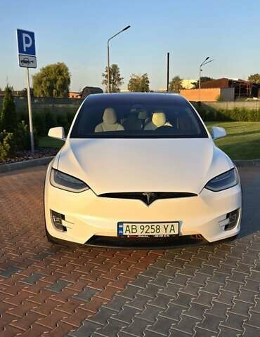 Белый Тесла Модель Х, объемом двигателя 0 л и пробегом 147 тыс. км за 22500 $, фото 1 на Automoto.ua