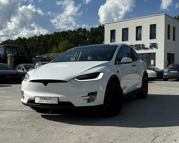 Білий Тесла Модель Х, об'ємом двигуна 0 л та пробігом 107 тис. км за 29200 $, фото 1 на Automoto.ua