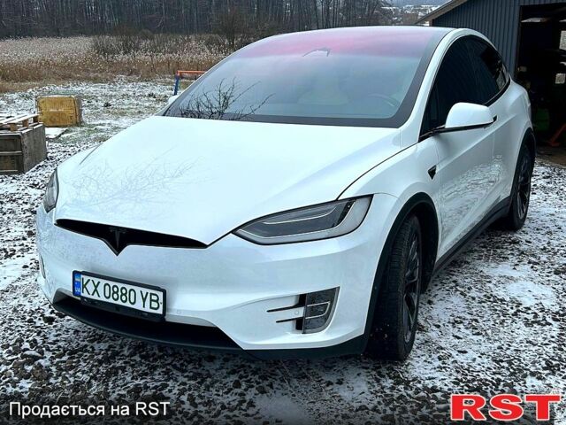Білий Тесла Модель Х, об'ємом двигуна 0 л та пробігом 72 тис. км за 27800 $, фото 1 на Automoto.ua