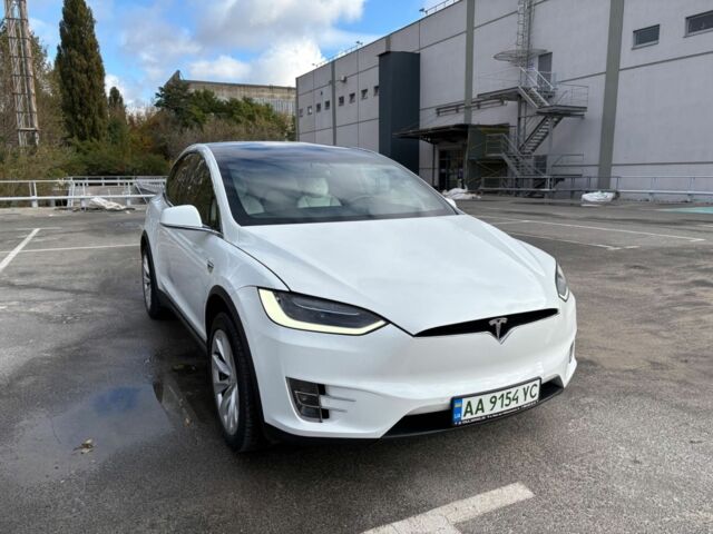 Тесла Модель Х 2018 в Киеве на Automoto.ua Белый Тесла Модель Х, объемом двигателя 0 л и пробегом 89 тыс. км за 548 $, фото 1 на Automoto.ua