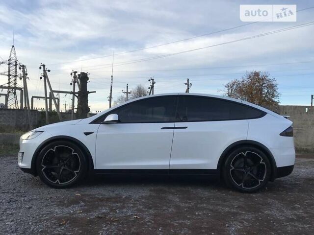 Білий Тесла Модель Х, об'ємом двигуна 0 л та пробігом 31 тис. км за 28600 $, фото 1 на Automoto.ua