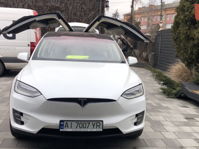 Білий Тесла Модель Х, об'ємом двигуна 0 л та пробігом 80 тис. км за 29999 $, фото 1 на Automoto.ua