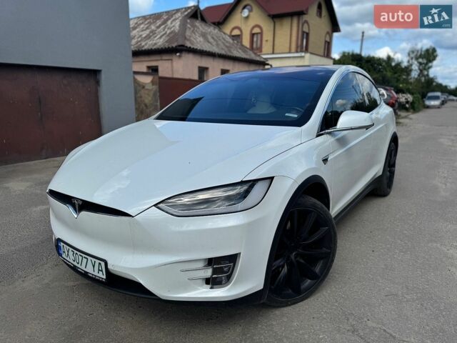 Белый Тесла Модель Х, объемом двигателя 0 л и пробегом 85 тыс. км за 21500 $, фото 1 на Automoto.ua