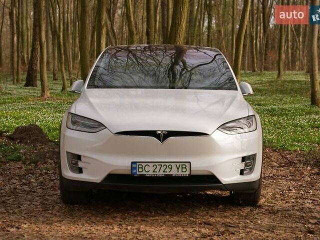 Білий Тесла Модель Х, об'ємом двигуна 0 л та пробігом 160 тис. км за 39999 $, фото 1 на Automoto.ua