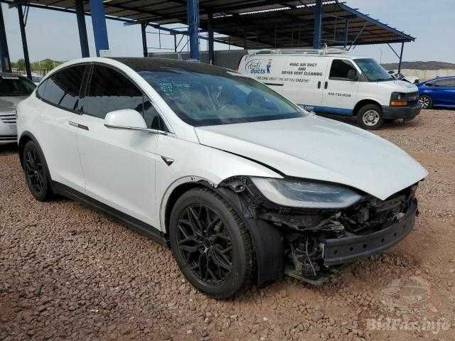 Тесла Модель Х 2019 у Києві на Automoto.ua Білий Тесла Модель Х, об'ємом двигуна 0 л та пробігом 148 тис. км за 21500 $, фото 1 на Automoto.ua