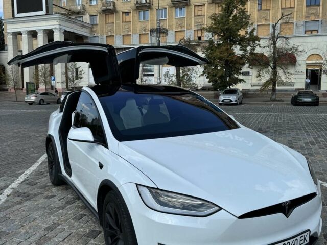 Білий Тесла Модель Х, об'ємом двигуна 0 л та пробігом 83 тис. км за 40000 $, фото 1 на Automoto.ua