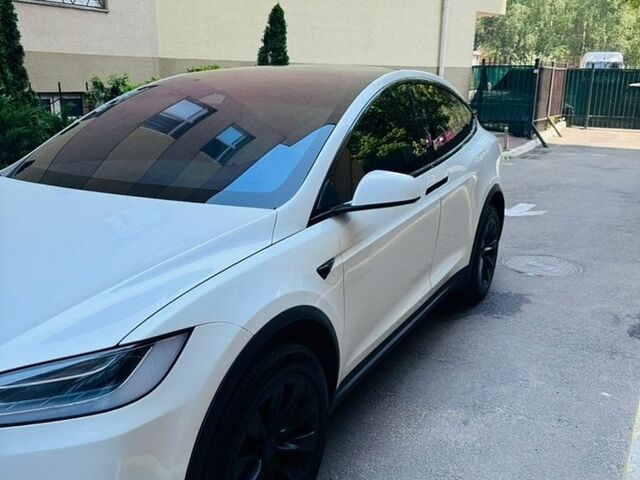 Белый Тесла Модель Х, объемом двигателя 0 л и пробегом 131 тыс. км за 34000 $, фото 1 на Automoto.ua